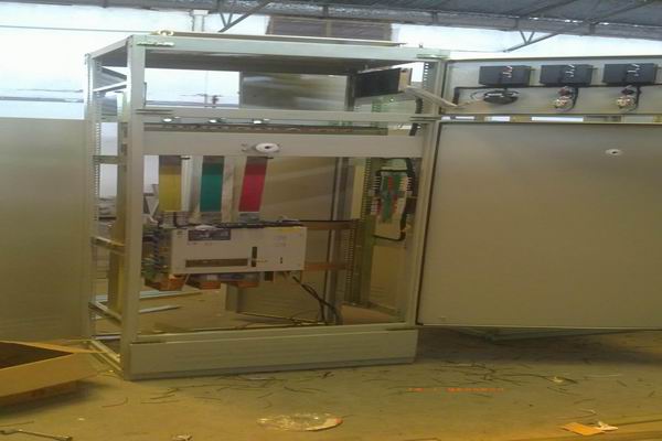 双江控制柜-3683品牌总闸控制柜的使用原则